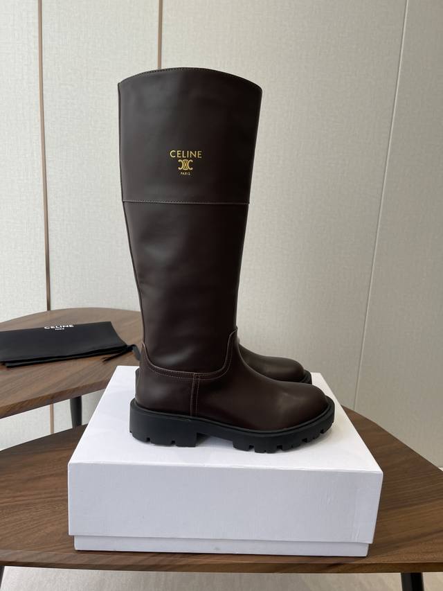 短靴 高靴 Celine 赛琳 2025Ss新款复古厚底短靴马丁靴骑士靴 网红爆款来袭！各大网红抢先体验、Celine网红Ins种草神器、非常复古风、气场十足单