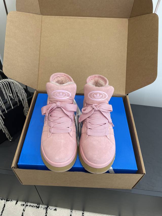 Adidas三叶草 25Ss秋冬新品 厚底 羊毛雪地靴 助你轻松应对寒冷 内里柔软舒适 营造温暖感受 外侧匠心设计 令稚嫩双足保持干爽 麂皮面料 有效应对不良天