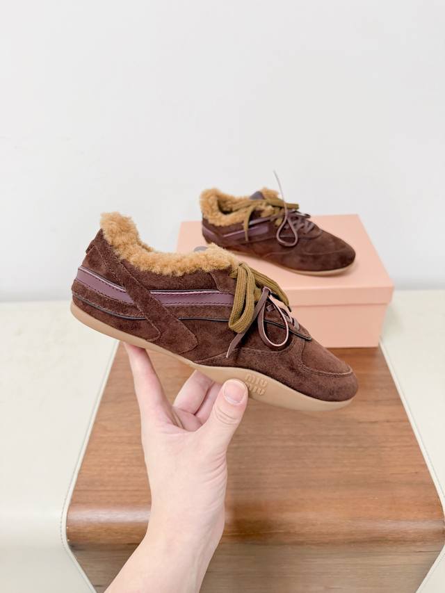 高版本出厂 毛里 Miumi* 缪缪F022 2025Ss秋冬走秀新款系带德训鞋休闲运动鞋 这款系带休闲运动鞋～日常穿着必选！上脚超级好看舒适经典百搭的绝绝子单