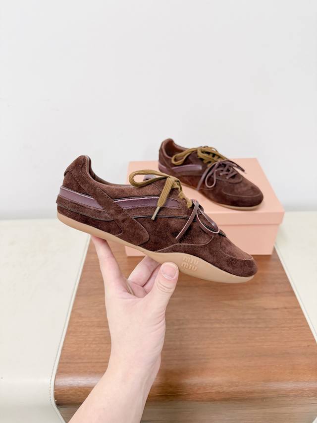 高版本出厂 Miumi* 缪缪F022 2025Ss秋冬走秀新款系带德训鞋休闲运动鞋 这款系带休闲运动鞋～日常穿着必选！上脚超级好看舒适经典百搭的绝绝子单品！
