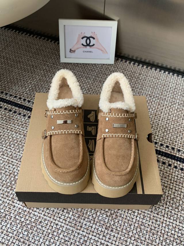 Ugg 25Ss 秋冬 田曦薇同 Sugarsu酥履秋新款松糕厚底增高休闲单鞋复古雪地靴 奶Fufu的 搭卫衣牛仔裤就是甜妹本妹 厚底还能悄悄增高 复古感拉满