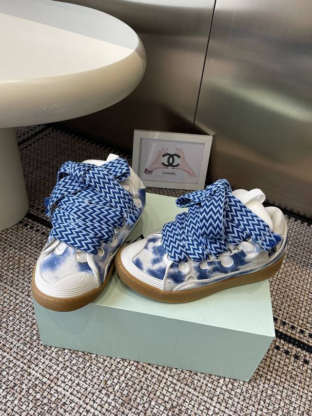 情侣款 浪凡Lanvin × Gallery Department 联名款限定系列 面包鞋经典 潮流 青春成熟 多面魅力组合构成一个五彩斑斓的艺术品 火爆全球达