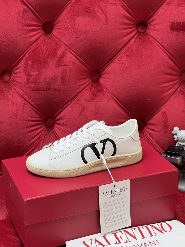 独家实拍 顶级版本 华伦2026Ss最新款德训鞋 爱不释手 精工细节牛皮运动鞋 复古时尚 简约高级 随意搭配 原版大底情侣款 Size：女35-40.男39-4