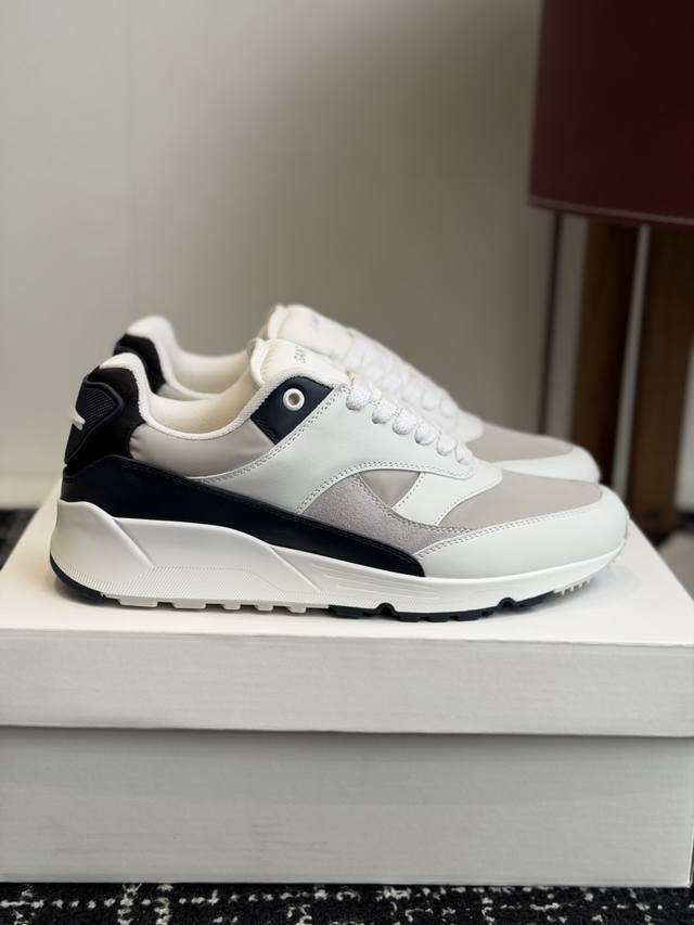 代购级 Sw 最新Bump系列 厚底 休闲 运动鞋 低帮系带运动鞋，鞋舌饰有 Saint Laurent标志，后帮饰有橡胶Saint Laurent 标志 面料