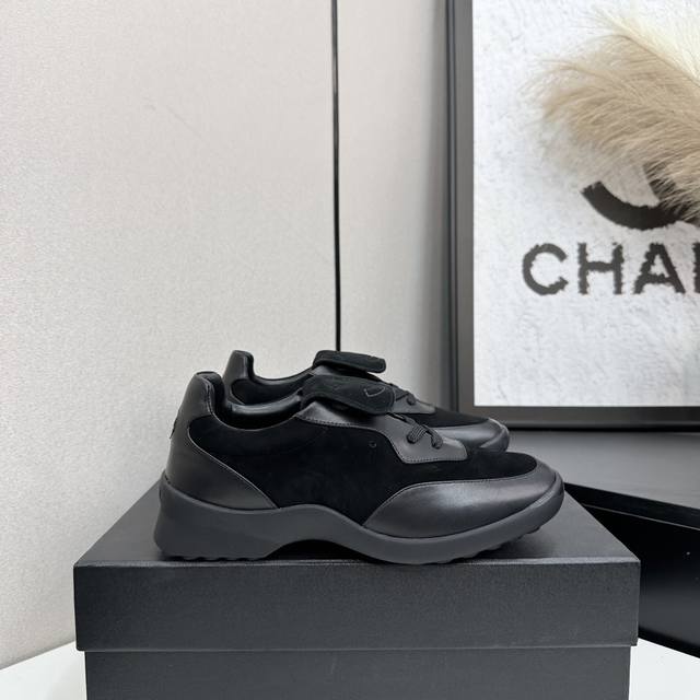 Chanel 25Ss 小香 新款 小香乐福鞋 平底单鞋秋冬 香家必备爆款 女神系列，拥有香家特色优雅名媛气质，超级耐看，让人无法抗拒，心动Ing 鞋面：进口牛