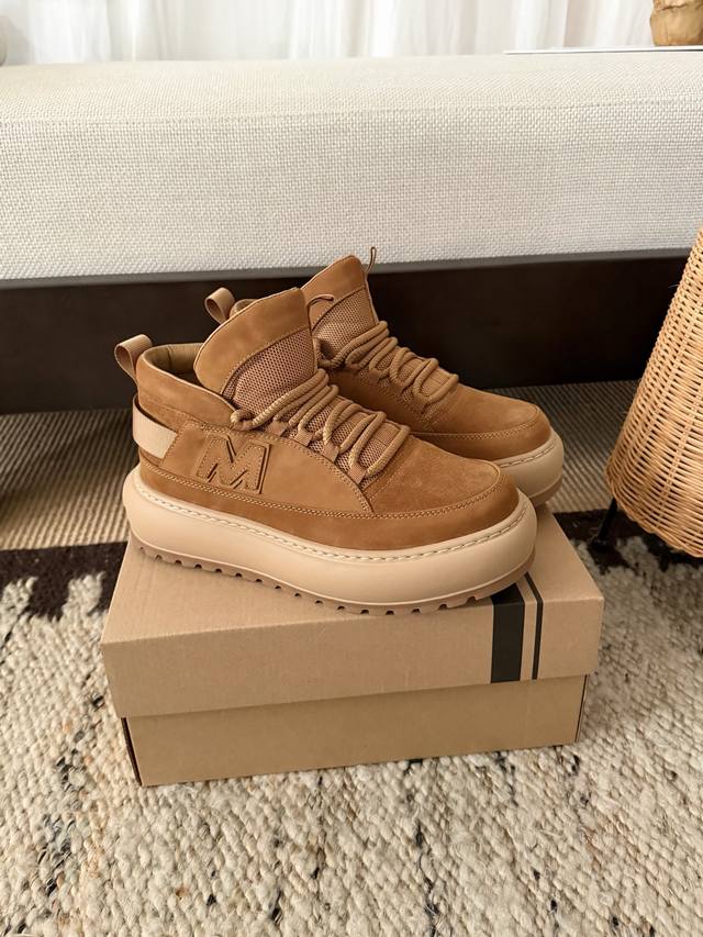 Tx-221 工装曼巴男鞋 颜值特别高的一款男鞋！ 鞋面定制头牛皮 色系很适合秋冬 内里真羊毛 秋冬这把Air直接拿捏 Size：39 44