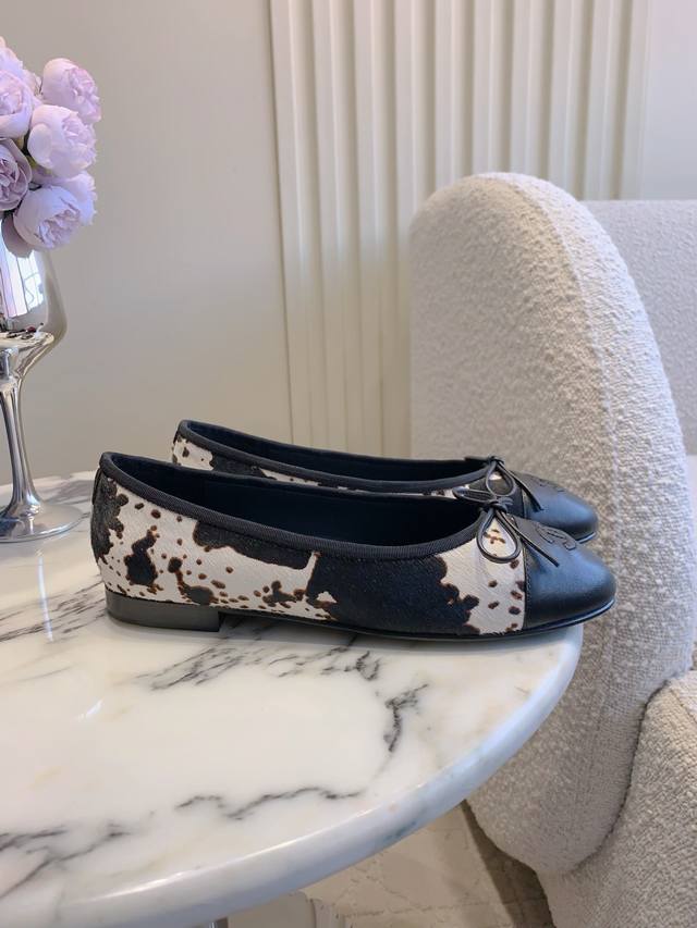 出厂价p Chane*新款马毛系列 经典简约百搭 好穿不过时 舒适度满分 鞋面原版马毛 内里垫脚羊皮 意大利真皮大底 平底 5.5Cm 尺码35-39 34 4