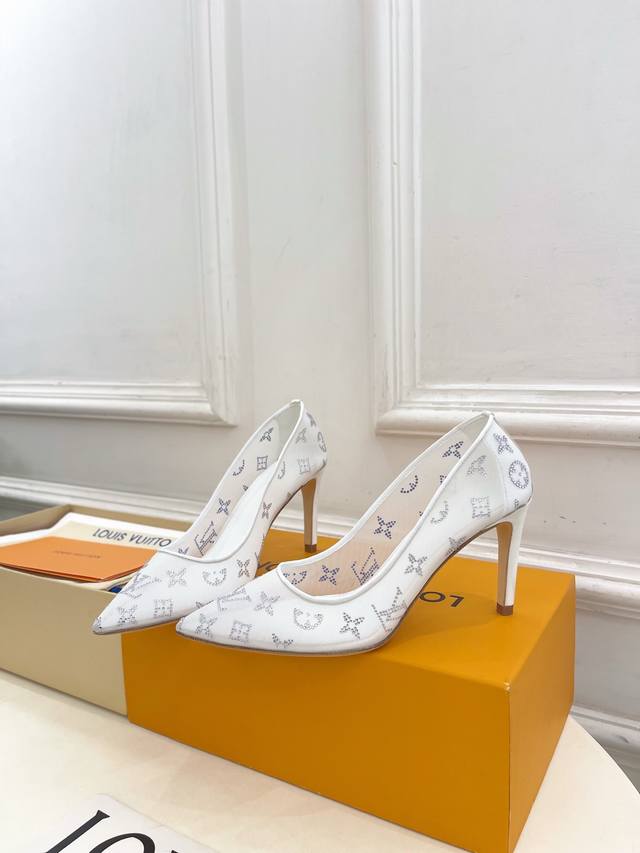 Lv 路易威登 25 2025 春夏新款 顶级版本 专柜主打最新款 Gala网纱水钻尖头单鞋 系列硬货上新 Bs代购级别！高级感十足！国内外博主刷爆的一款，复古