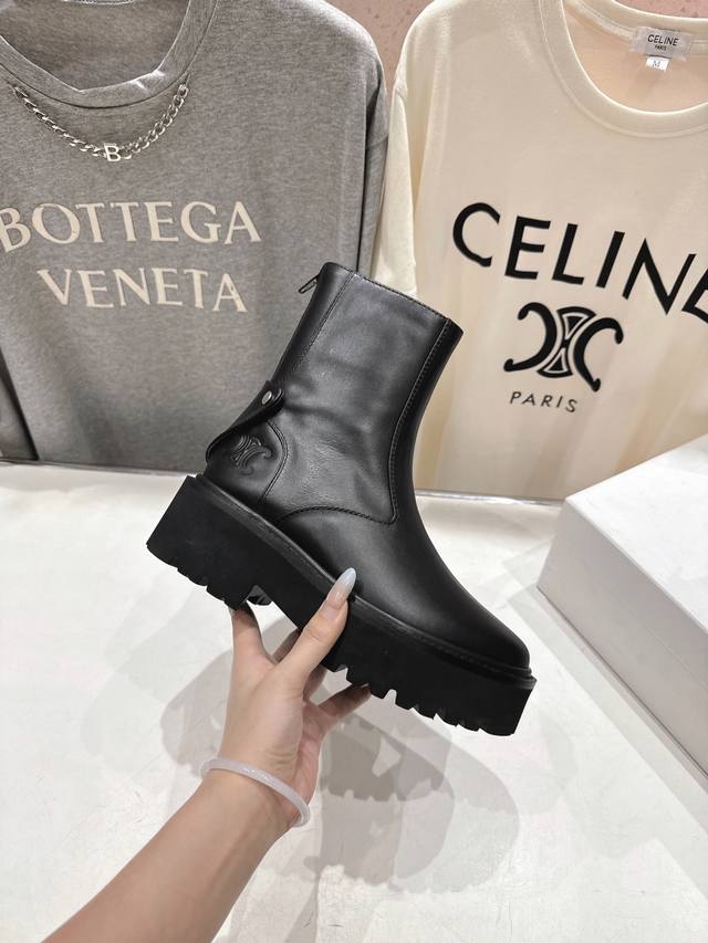 赛琳 秋冬新款帅气英伦风马丁靴. 复古简约又时尚 上脚舒适百搭！低调简约的设计，超帅气造型带点复古的味道，上脚显瘦轻便，打造多样穿法 原版进口小牛皮材料 内里