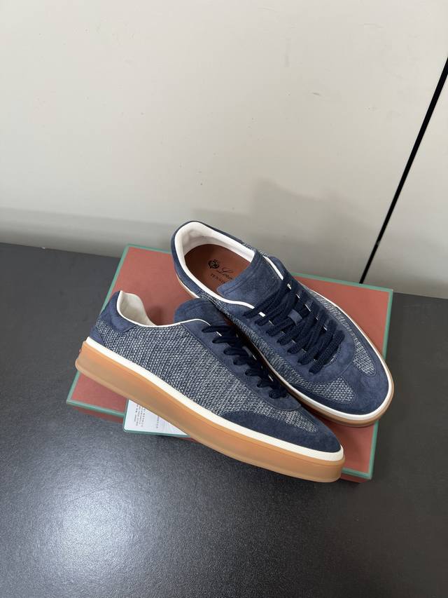 男款10Lp 情侣款 德训鞋 Loro piana经典德军训练鞋，每个品牌融入自己品牌元素，就形成了自己的品牌的德训鞋！ Lp 这个形体更有板鞋的休闲感，蛮好看