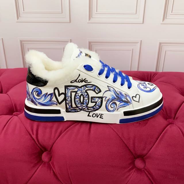 毛里为订做款. 女款 男款 高端版本 品牌大底Dolce & Gabbana 高端质量 品牌大底 独家精工定制上市 工艺点缀绝美奢华闪耀 精湛的做工 众多人至爱