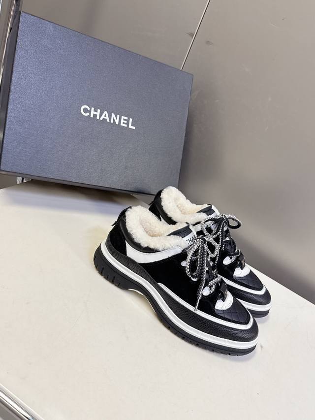 Chanel 香奈儿最新25C休闲毛毛运动鞋 原版模具定制 无敌漂亮又好穿 绝对仙女款 超级舒服，配色高级耐看 百搭 率性的休闲运动风，飒爽又自然，演绎香奈儿的