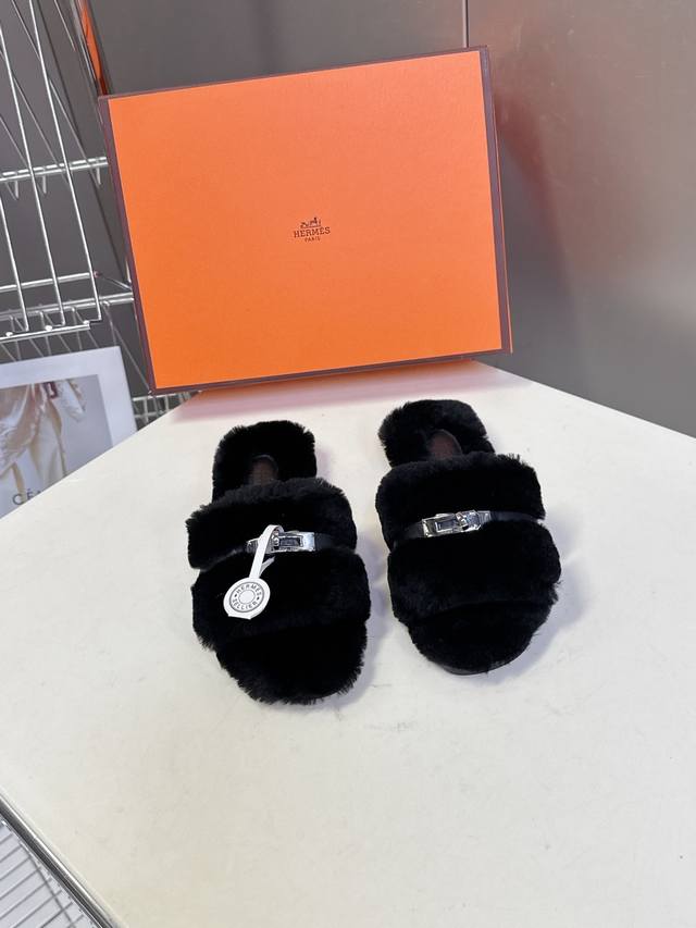 Hermes爱马仕经典Kelly扣H拖 高定版本 经典常青树系列单品 面料 ：皮毛一体毛 包中底料 ：毛质剪糕直毛 所有中底料 ：真皮皮浆+意大利做法组合中底