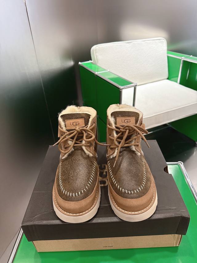 Ugg 新款升级小马丁 时尚百搭元素 升级版防滑防发泡大底独特的包裹式设计 增添鞋款层次感 回弹性好 上脚不累脚 耐折又耐磨 Size：39-45