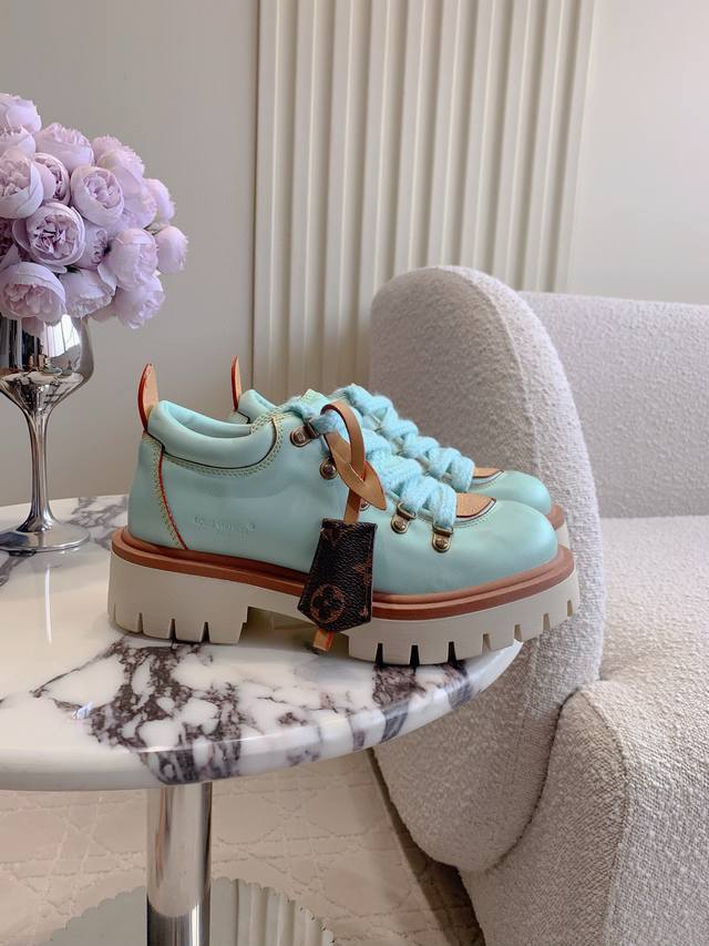 出厂价p Louis Vuitt*新款德比登山鞋系列！代购级上新 超火的登山厚底鞋 穿上增高效果杠杠滴 引领时尚Yyds 面料牛皮 内里垫脚牛皮 厚底松糕鞋带L