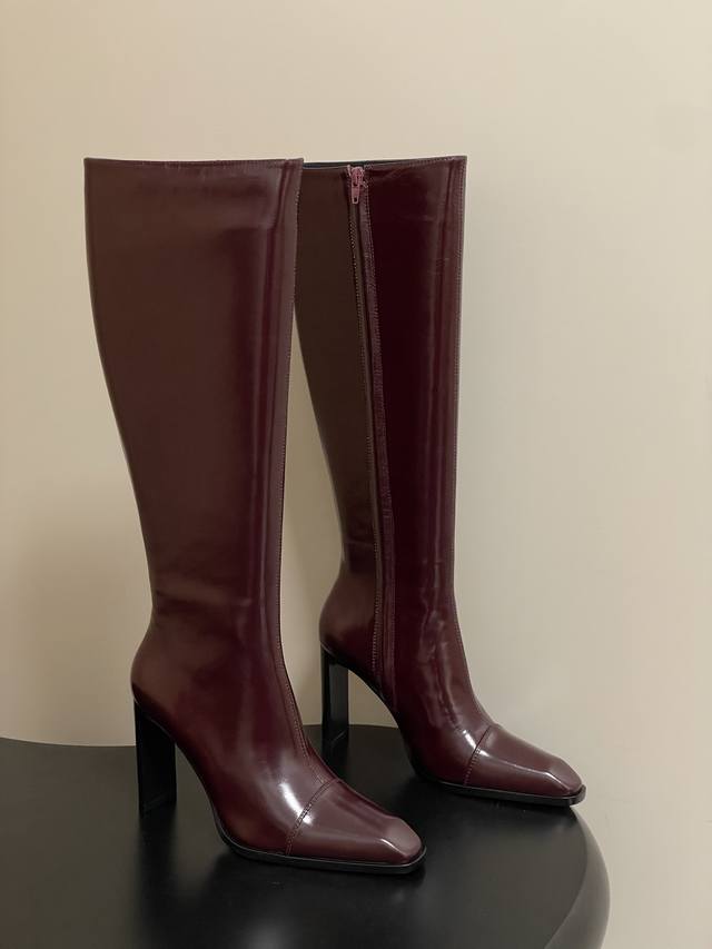 顶级品质 Saint Laurent Fw25 New Arrival～ Ysl圣罗兰2025秋冬新款侧拉高跟长靴粗跟亮面高靴 整个鞋非常的简约大气～小方头更加