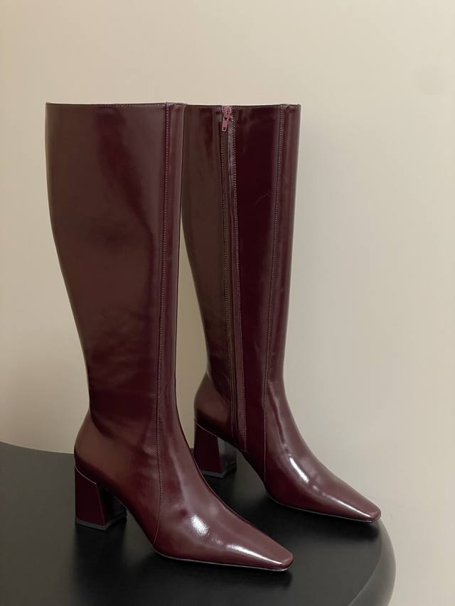 顶级品质 Saint Laurent Fw25 New Arrival～ Ysl圣罗兰2025秋冬新款侧拉高跟长靴粗跟亮面高靴 整个鞋非常的简约大气～小方头更加