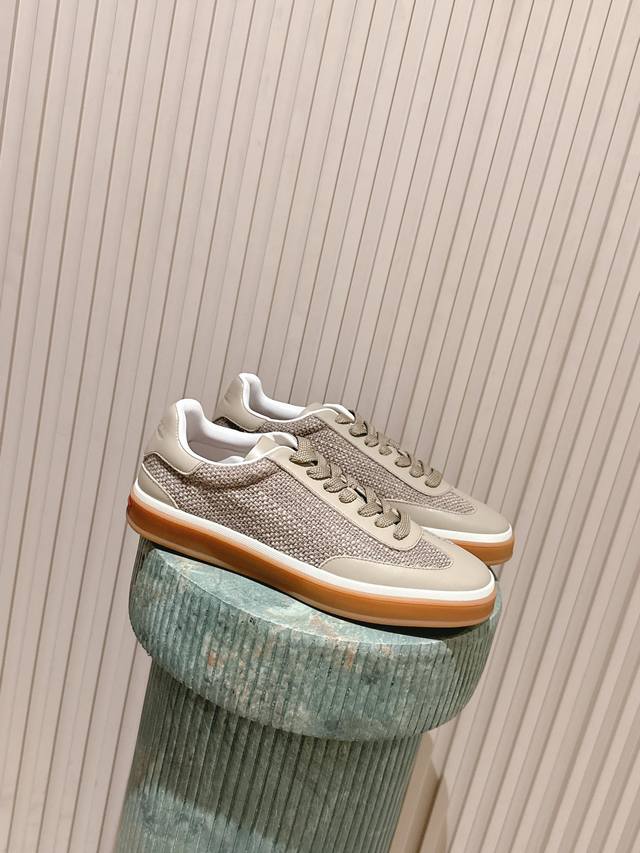 代购级顶货女款 :男款460: 诺悠翩雅 老钱风德训鞋 穆勒拖顶级升级版全系列上新啦.今年的Lp再出新色，颜色非常的惊艳，适合夏天的同时又非常百搭显白 Loro