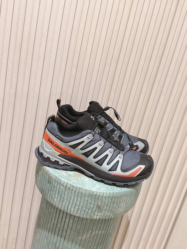 顶级版本： :Salomon萨洛蒙Xa pro 3D V9 Gtx徒步鞋 户外运动鞋 萨洛蒙Xa pro 3D V9 Gtx徒步鞋，Gore-Tex防水面料，雨
