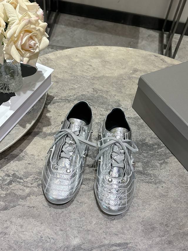 Balenciaga巴黎世家26款City Sneaker系列 创新总监Demna离任前的重要系列、极具纪念意义、鞋款融合品牌十年经典元素、薄底创新，配色材质大