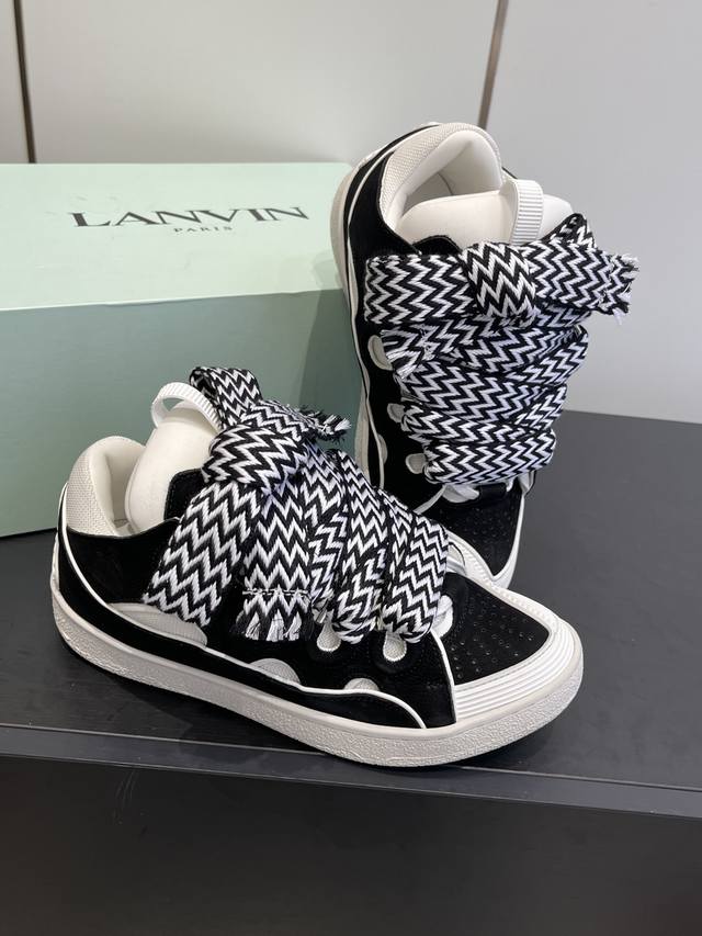 情侣款 浪凡Lanvin × Gallery Department 联名款限定系列 面包鞋经典 潮流 青春成熟 多面魅力组合构成一个五彩斑斓的艺术品 火爆全球达