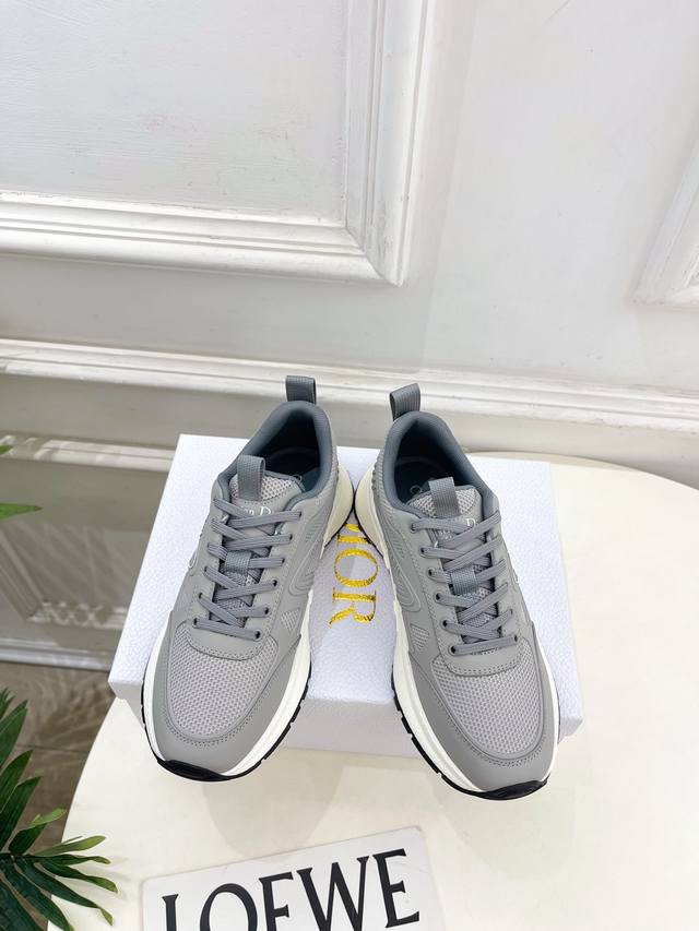 Dior 迪奥 25 2025秋冬新品 顶级版本 专柜主打新款 Cd情侣款休闲运动鞋 硬货上新 Bs代购级别！高级感十足！国内外博主刷爆的一款，复古又时髦 上脚