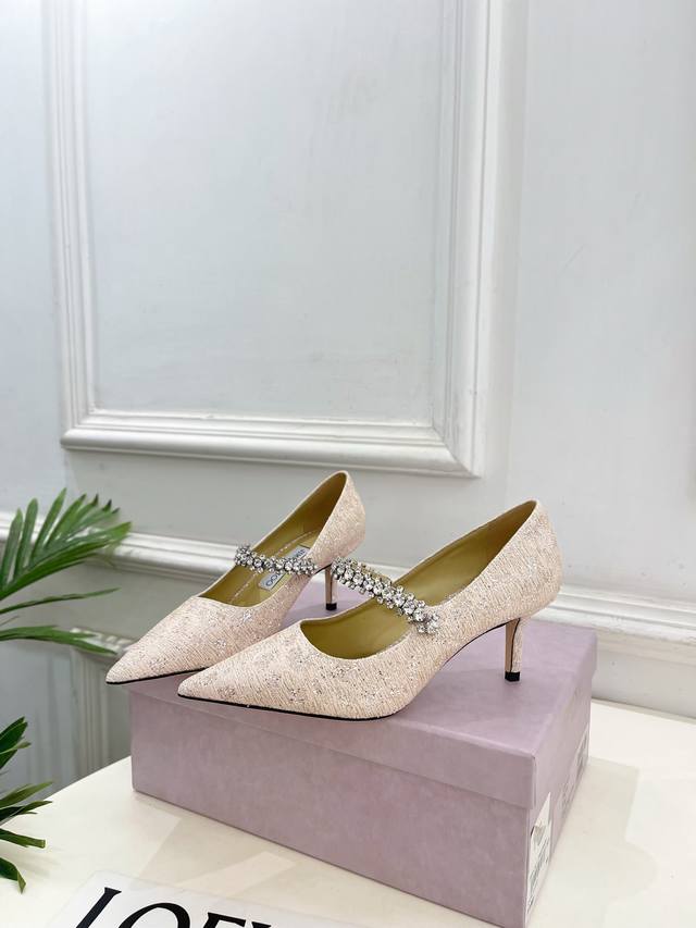 Jimmychoo吉米周 25Ss 2025Ss秋冬新品 专柜最新经典钻石链条尖头高跟鞋 名媛气质款 上脚超级舒适的一款鞋，历久弥新，时髦魅力始于足下，悦享羡慕