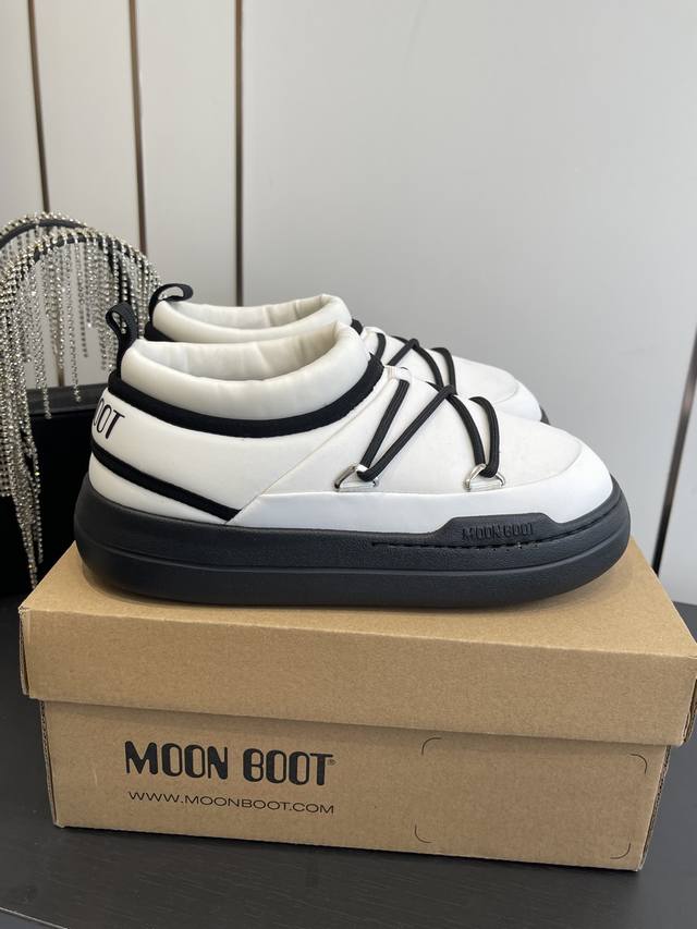 park秋冬新款系列 雪地靴 长期主义购物一Moonboot雪地靴因为冬天想去追极光，对比了很多雪地靴，超轻发泡大底 Moonboot的经典款实在太不日常了，而