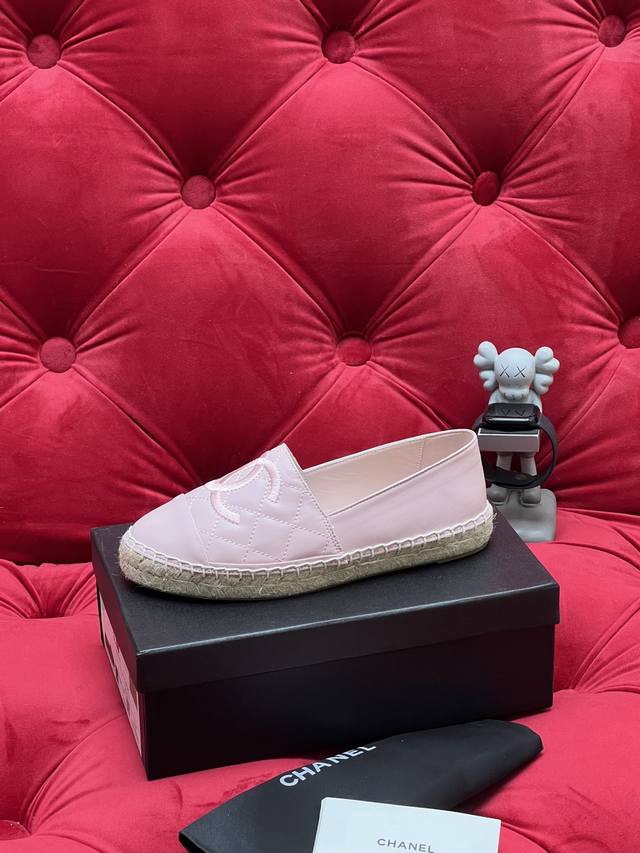 独家实拍 顶级版本 2025Ss小香渔夫单鞋 新配色 万年不失宠 百搭舒适款 多年坚持原版开发 要求精益求精 100%纯手工编织 精品包装 面料：定制原版进口格