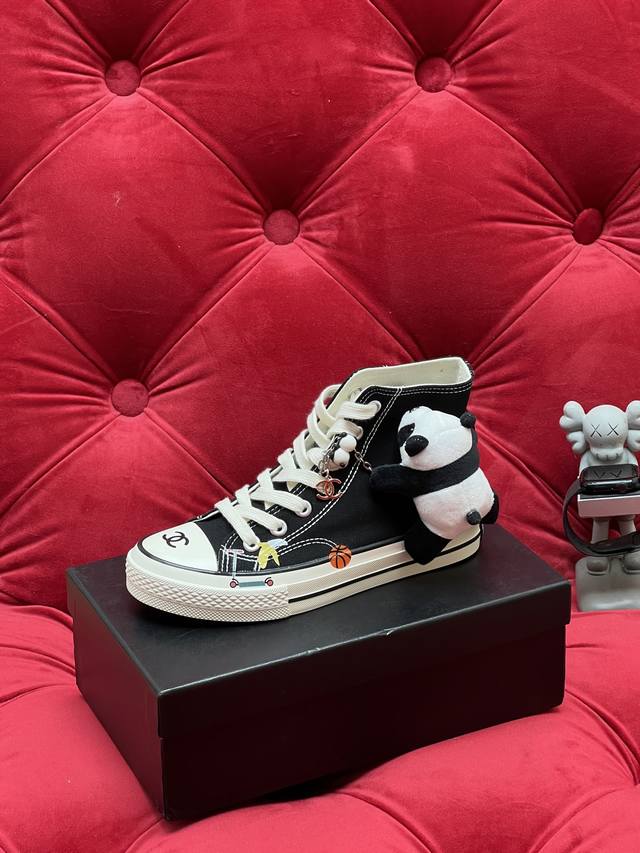 独家实拍 高版本 小香C家2026Ss早秋火爆休闲系列 打印链条低高帮休闲鞋 仙女款 最新的拼色绝了 无法抗拒 最新饼干鞋目前超级流行的彩色休闲鞋 原版全套包装