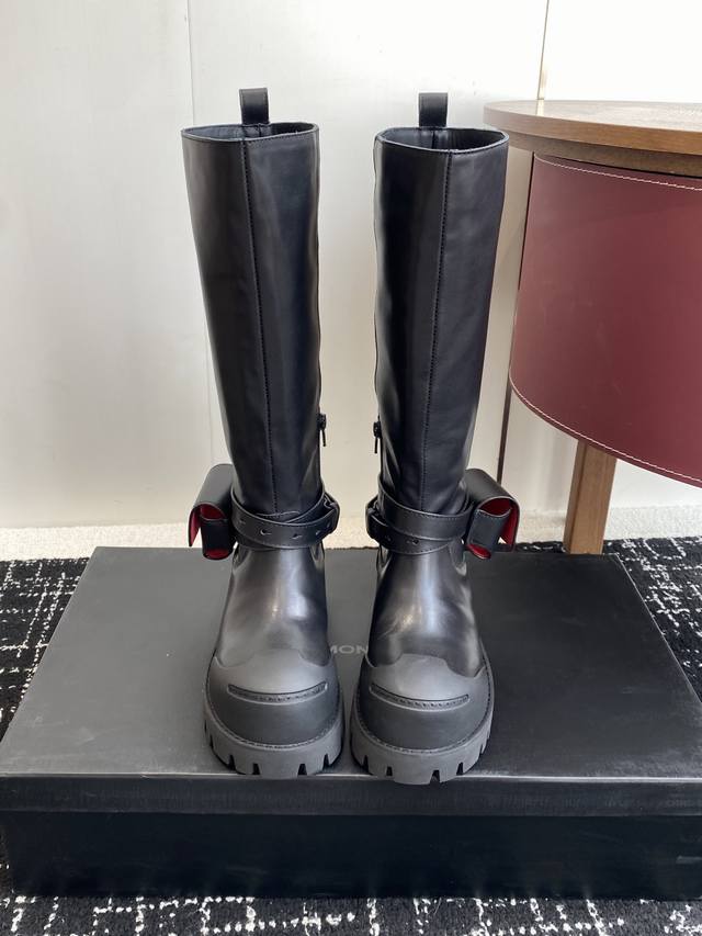 代购级 Dymonlatry 春夏新款机车 高靴 超轻厚底德比靴 刷新视觉美感，厚底大头德比鞋，国潮轻奢崛起的标识，外观 配色 线条 无不彰显与众不同的美，众多