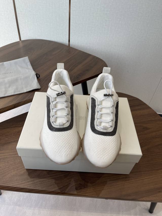Brunello Cucinelli 25Ss最新 Bc 系带 休闲鞋 鞋面进口麂皮 内里进口 羊皮里 0.5Mm圆形冲孔设计 透气不闷脚 独家开模Tpu大底