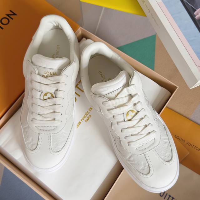 顶级版本：男款 Lv路易威登 L家 驴牌 Beverly Hills系列 厚底 休闲 运动鞋 本款 Beverly Hills 运动鞋选用 Epi 正绒面革，复