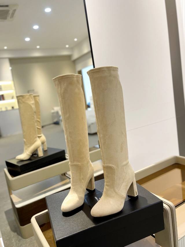 价格p： Saint Lauren Ysl 圣罗兰 高级升级定制版！ 独家尖头高跟高筒靴！ 最新异性跟超显眼 超美新秋冬款女士时尚款，性感 过膝靴 优雅 的气息