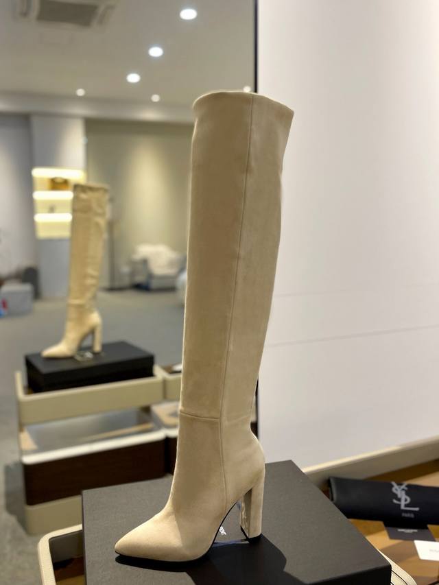 Saint Lauren Ysl 圣罗兰 高级升级定制版！ 独家尖头高跟高筒靴！ 最新异性跟超显眼 超美新秋冬款女士时尚款，性感 过膝靴 优雅 的气息更显出外在