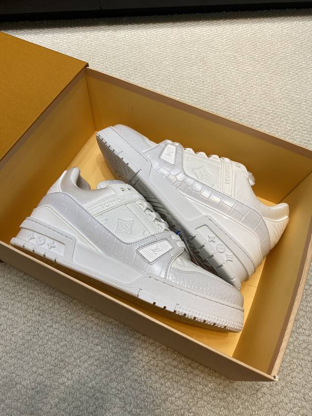 顶级版本： 鳄鱼纹 Lv Tarine路易威登X Tyler 联名款 驴牌 L家 压花 情侣款 休闲 运动鞋 滑板鞋 原版购入开发 路易威登 X Tyler 合