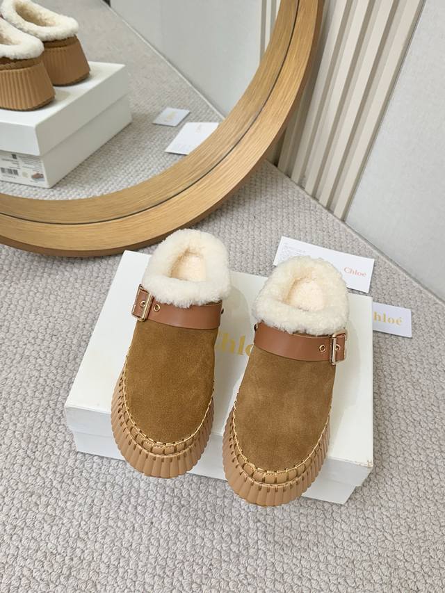 工厂p批p￥ 2025蔻依Chloe专柜同步上市新款休闲鞋。，春夏款广升 风靡整个时尚圈以来，多色多款，这款面料使用进口牛反绒，内里，采用真羊毛。，质地清爽透气