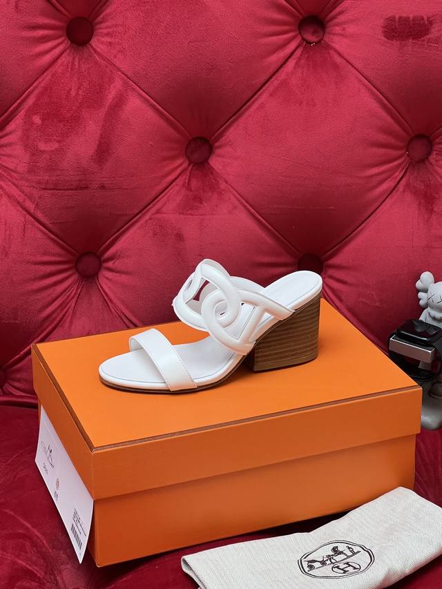 独家实拍 顶级版本 2026Ss Herme*爱马*新款中跟凉鞋 开模定制 手缝工制工艺 珐琅工艺 上重金开发套全对版钢模 完对美版正品Logo 独家对版品正字