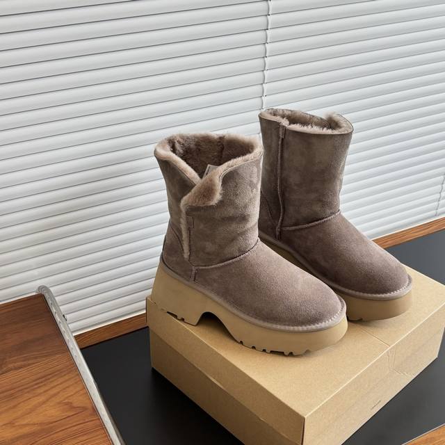 一键Get宋雨琦同款穿搭！！！被宋雨琦Ugg的新海报狠狠种草 复制粘贴一下同款穿搭，上身真的巨显腿长！ 之前没穿过高跟的鞋子，今天上脚发现一点都不难穿！ Eva