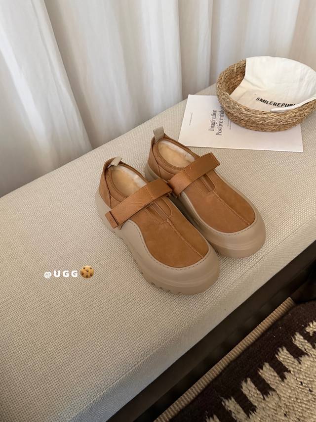 男+10 Ugg｜经典超迷你 魔术贴设计超级方便，鞋底柔软且有弹性，走路软软的，四色，35-45码！ 好穿不累脚 能搭遍衣橱 还能悄悄增高的秋日百搭单品