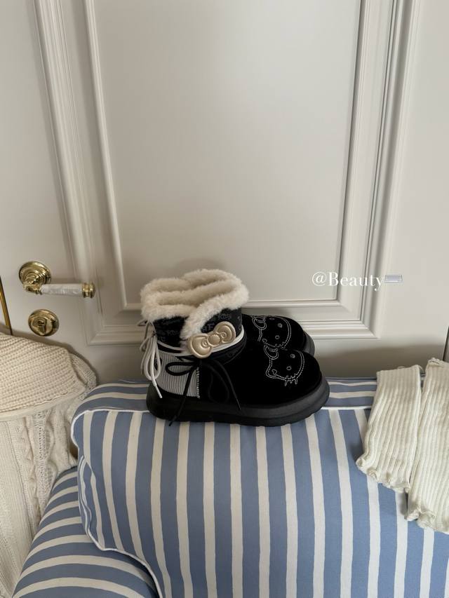 Kitty涂鸦彩绣雪地靴 来自Kitty猫联名的可爱暴击 秋冬美拉德四色 上脚秀气可爱 Size：35 40