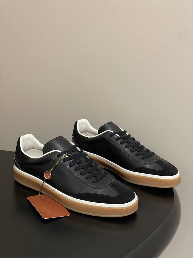 Loro piana 诺悠翩雅 Lp Tennis Walk情侣款运动鞋 25S早秋最新配色老钱风复古德训鞋 Tennis Walk运动鞋令人联想到复古球鞋的闲
