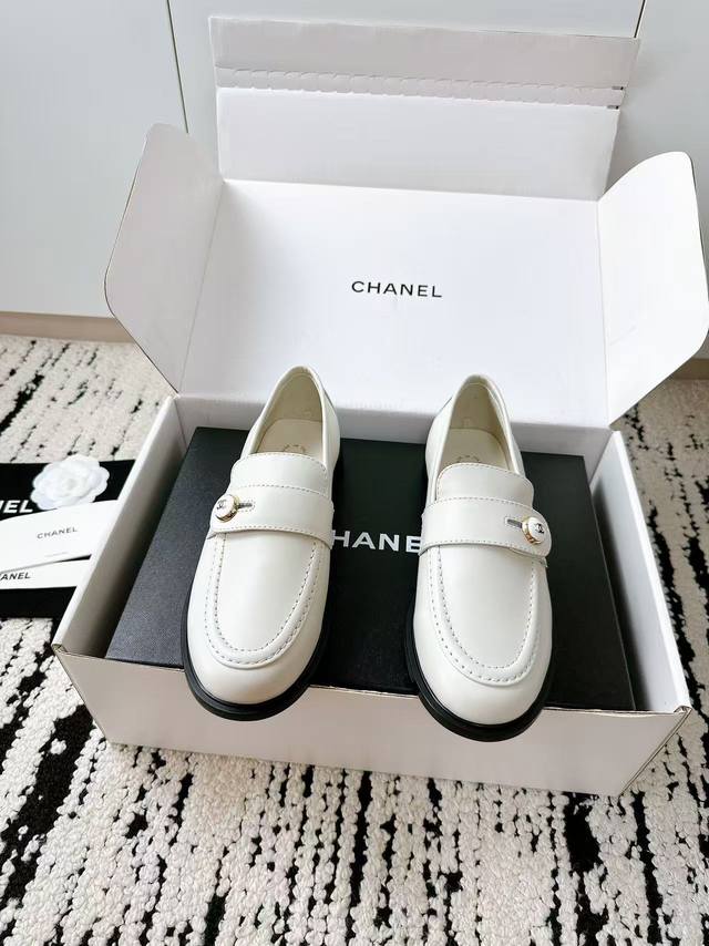 新款百搭乐福鞋，独家必备爆款，女神系列 让人无法抗拒，心动Ing 轻奢时髦 上班 日常穿搭不累脚 原版进口牛皮材质 内里垫脚舒适羊皮 意大利原版真皮大底 顶级3