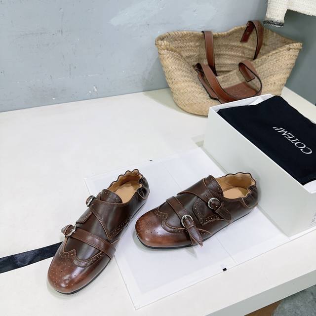 高品质出厂 ！小众潮牌Cotemp 春夏新品复古布洛克扣带雕花冲孔小皮鞋！ 一脚踩进复古时髦局 雕花细节复刻复古腔调 双扣设计玩转出圈个性 软皮软底适配所有风格