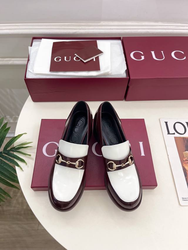 Gucci 古驰 25 2025秋冬新品经典马衔扣粗跟乐福鞋 主打系列终于面世，狠货值得期待！原有的经典 创造新设计 Bs代购级别！高级感十足！国内外博主刷爆的
