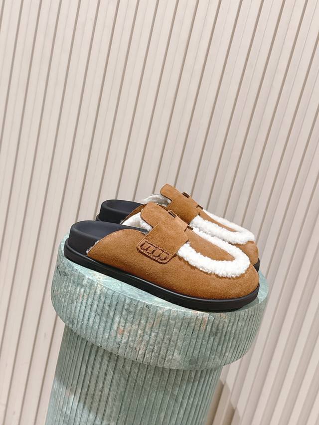 顶级版本：情侣款女款 男款10 加飞机盒 :Herme* 爱马仕 25Ss 博肯毛绒半拖 秋冬穿搭必入勃肯半拖 H经典装饰完全是我的菜 仿佛是有一种魔力 越看越