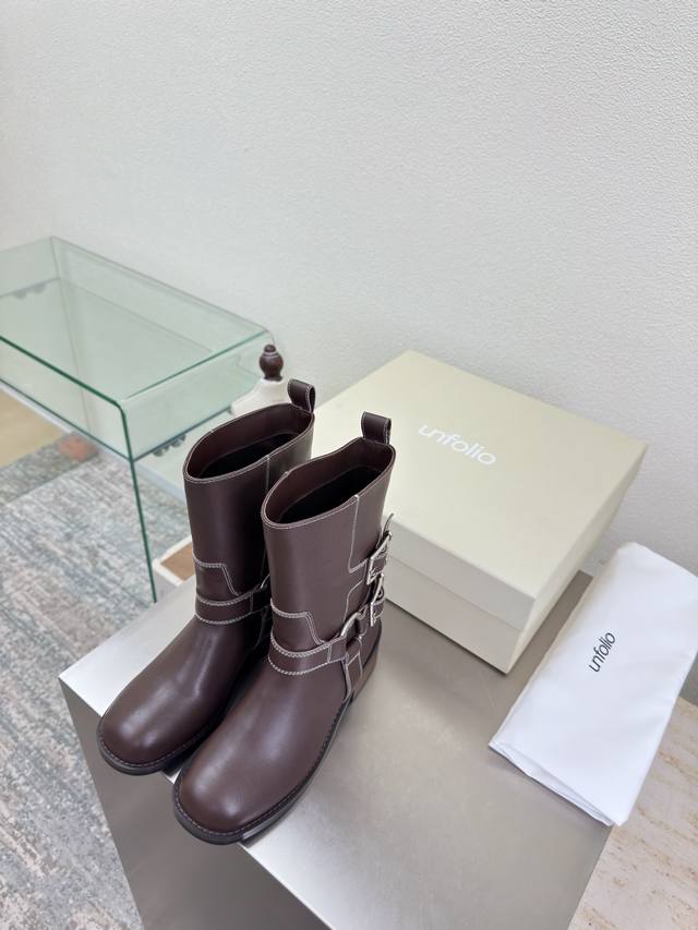 机车靴 Unfolio精品 短靴 小众设计师25发布会新款 棕色 面料选用 头层牛皮 内里舒适羊皮里 原版可回收材质收腰流线型橡胶大底 码数 35 36 37