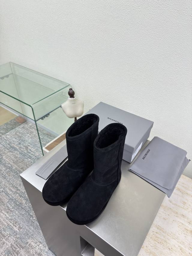 雪地靴 Balenciag 厚底 羊毛里 中筒雪地靴 黑色 高丝光牛反绒皮 内里 绵羊毛里 羊毛里设计 巴黎世家 经典 顶级版本 全部对版材料 继续着Demna