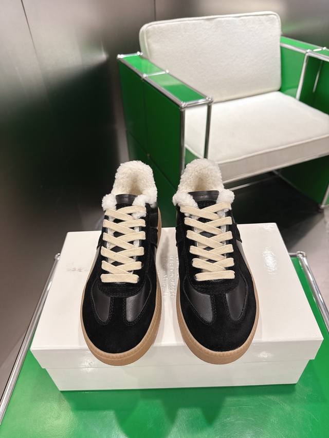 K012 Maisonmargiela 马吉拉厚底德训鞋 毛里 原版购入开发 做货 鬼才设计师品牌 一个轻奢品牌 这一款德国训练鞋延续了经典的T形真皮拼接设计