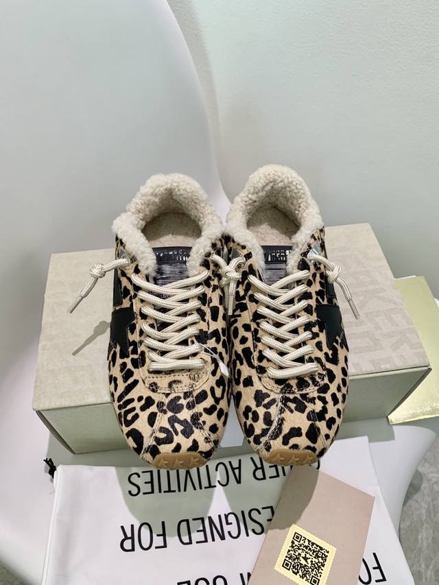 Ggdb Golden Goos* 25Ss马拉松系列暴走鞋 Marathon Speed-70年代美式田径风以简约线条勾勒速度美学，轻薄鞋款突破传统束缚。尼龙